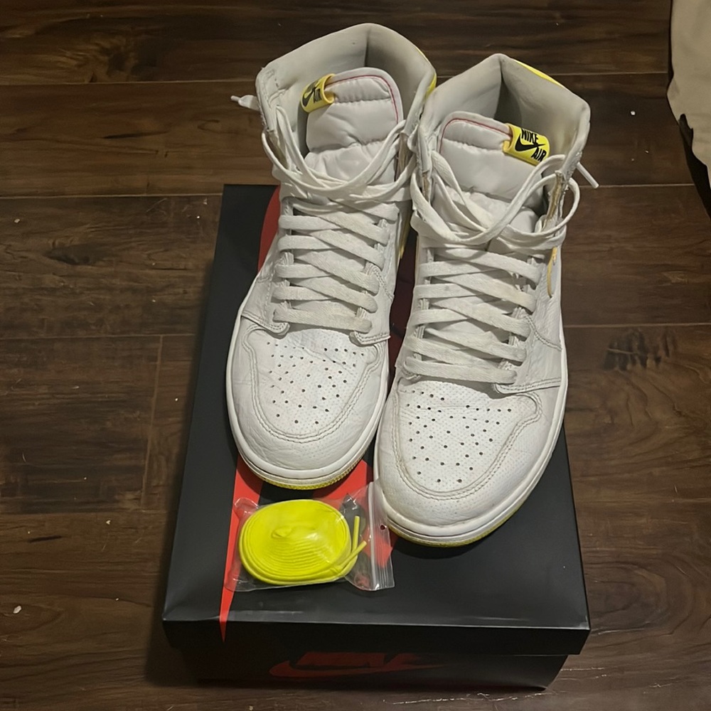 Nike Jordan retro 1 high “First Class Flight”